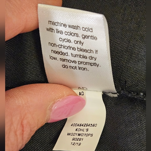 NWT Elizabeth & James Faux Leather Shorts - Picture 9 of 11